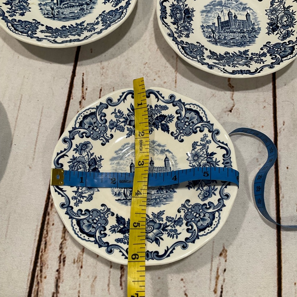 ENOCH WEDGWOOD TUNSTALL BLUE AND WHITE SAUCER ROYAL HOMES OF BRITAIN ENGLAND - Picture 5 of 9